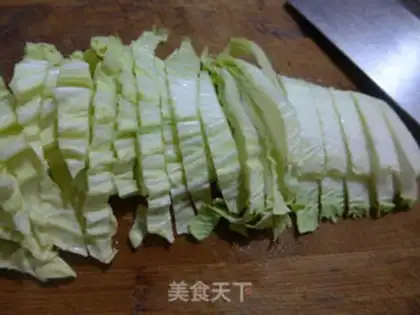 Make Curry cabbage step 1