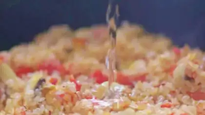 Make Spanish seafood step 4