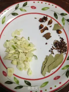 Make Garlic peanuts step 0