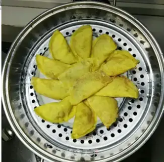 Make Gold egg dumplings step 5