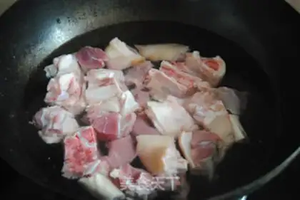 Make Sea hog hoof soup step 3