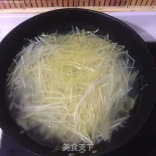 Make Frozen potatoes step 1