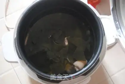 Make Sea hog hoof soup step 7