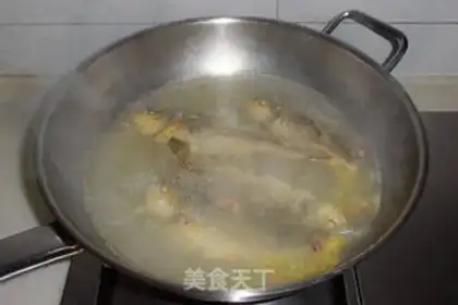 Make Yellow fish soup step 6