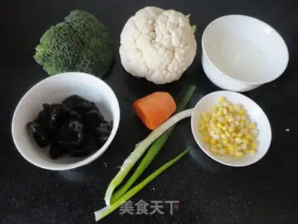 Make Coconut juice step 0