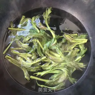 Make Fried eggs step 1