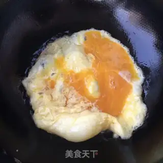Make Fried eggs step 4