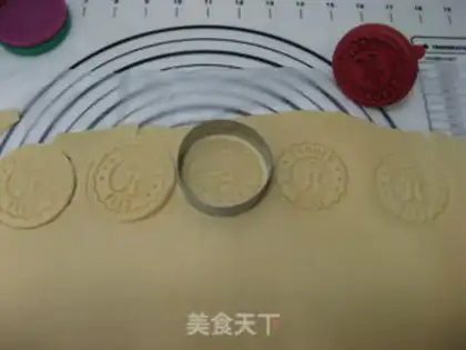 Make Seal cookies step 9