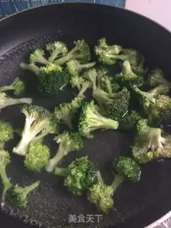 Make A fruit tree salad step 1