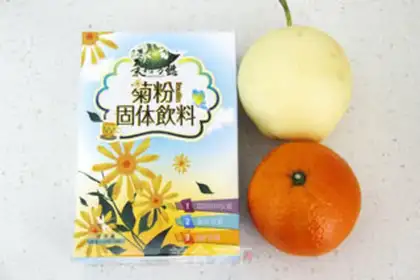 Make Fresh pear orange juice step 0