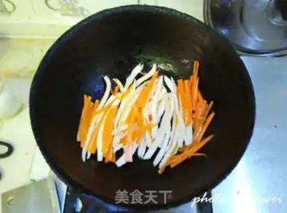 Make Vegetable shrimp rolls step 4