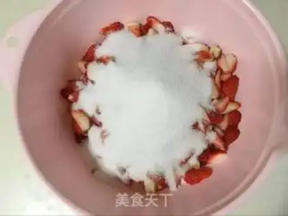 Make Strawberry sauce step 1