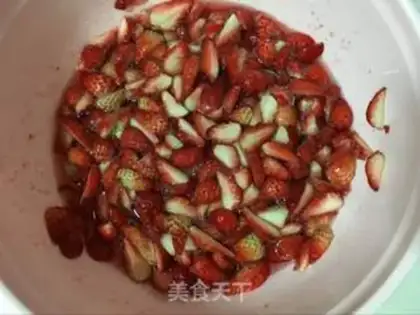 Make Strawberry sauce step 2