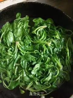 Make Spicy spinach step 0