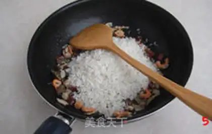 Make Onions of seafood step 4