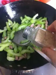 Make Celery fried meat step 8