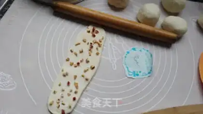 Make Grey-tree roll step 4