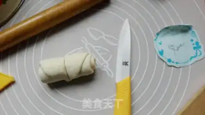 Make Grey-tree roll step 5