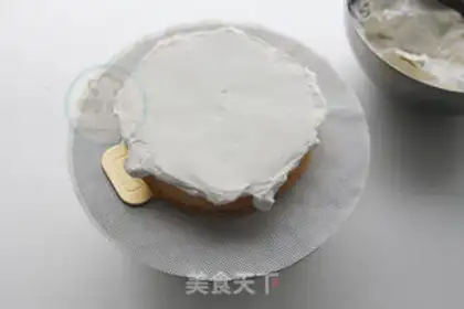 Make Fruit and cream cake step 3
