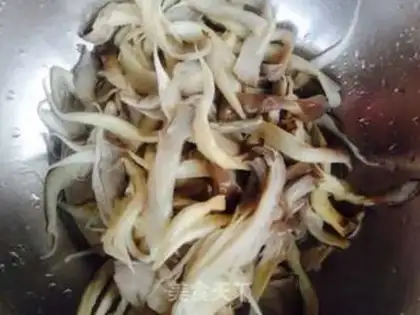 Make Blow up fresh mushrooms step 2