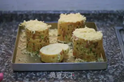 Make Onion pine rolls step 16