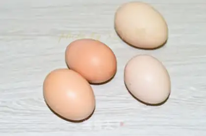 Make Dry-shell steamed eggs step 1