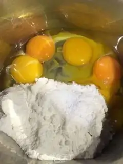 Make Egg yolk step 0