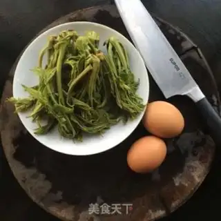 Make Eggs from the fragrance stand step 1