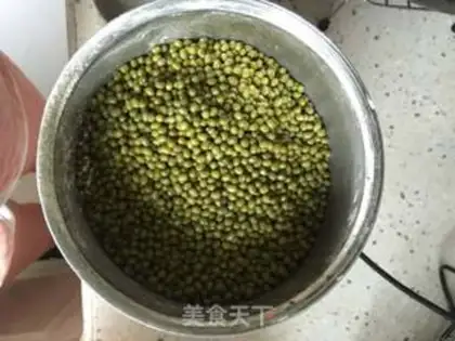 Make Honey cuisine green bean cake step 0
