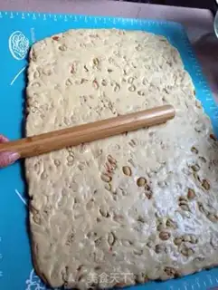 Make Cow Rolling Sugar step 7