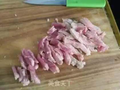 Make Celery fried meat step 1
