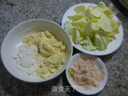 Make Round cabbage corn bumps step 0
