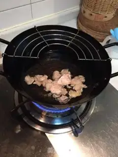Make Spicy chicken crumbs step 2