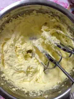 Make Rose heart cookies step 5