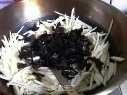 Make Sugar, black and white step 5