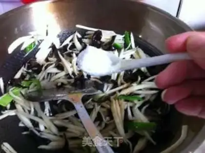 Make Sugar, black and white step 7