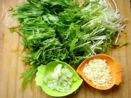 Make Garlic crystal step 1
