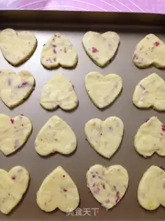 Make Rose heart cookies step 13