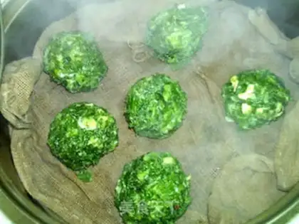 Make Steamed artemisinin balls step 10