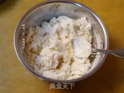Make Frozen pork buns step 0
