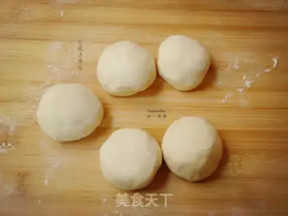 Make Frozen pork buns step 4