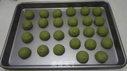 Make Pour tea and cream balls step 12