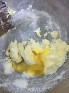 Make Piggy cookies step 2