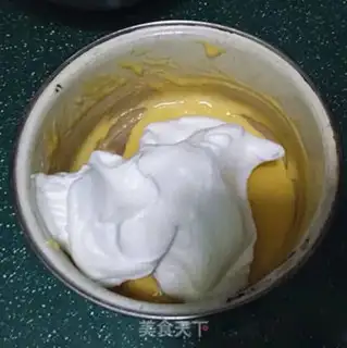 Make Strawberry cream rolls step 7
