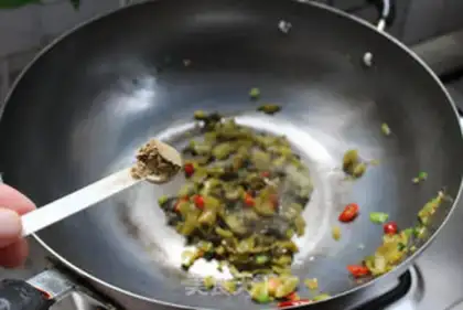 Make Sour beef noodles step 9