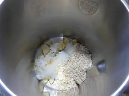 Make Banana paste oatmeal step 3