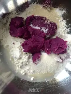 Make Flower buns step 1