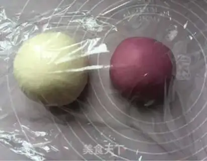 Make Flower buns step 5