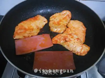 Make Chicken vegetable sandwich step 7