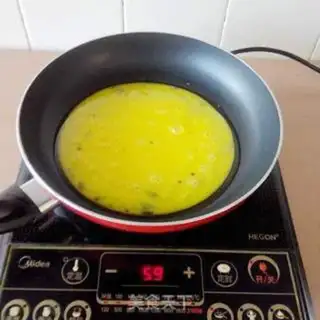 Make Carrot egg porridge step 2